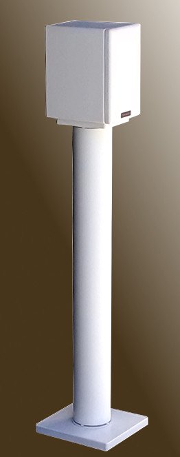WHite Role Audio Kayak on white Smart Stand